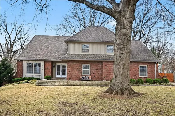 12716 Oakmont Drive, Kansas City, MO 64145