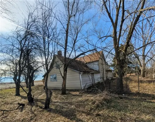 12326 SW Delaware Road, Colony, KS 66015