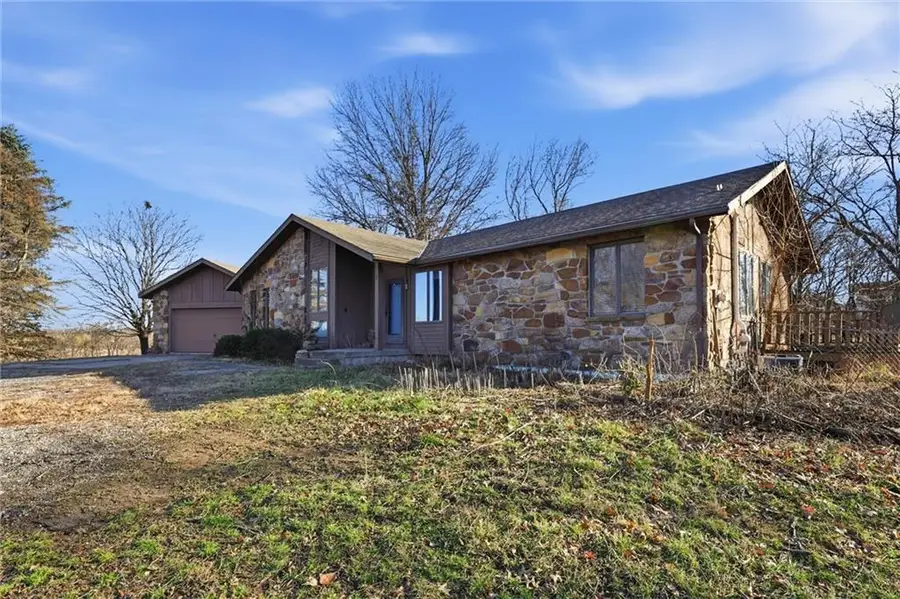 5725 Malcolm Lake Road, Edgerton, MO 64444 - Image #3