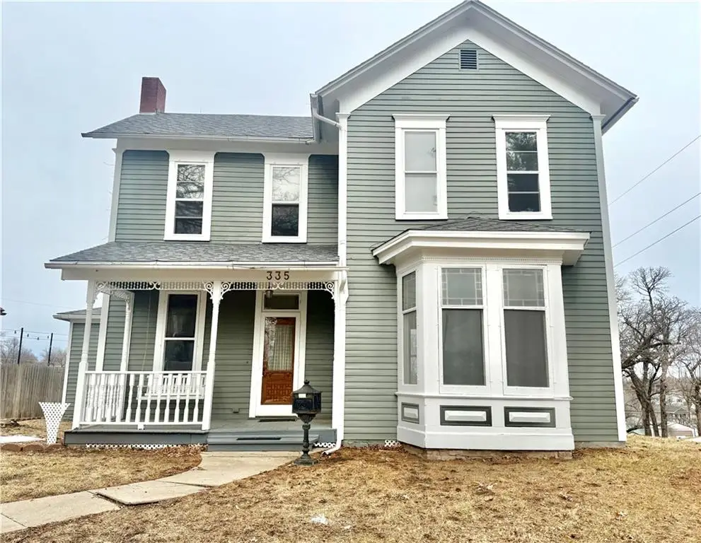 335 E 4th Street, Maryville, MO 64468 - #1