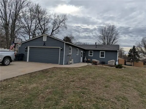 403 Minnehaha Street, Hiawatha, KS 66434