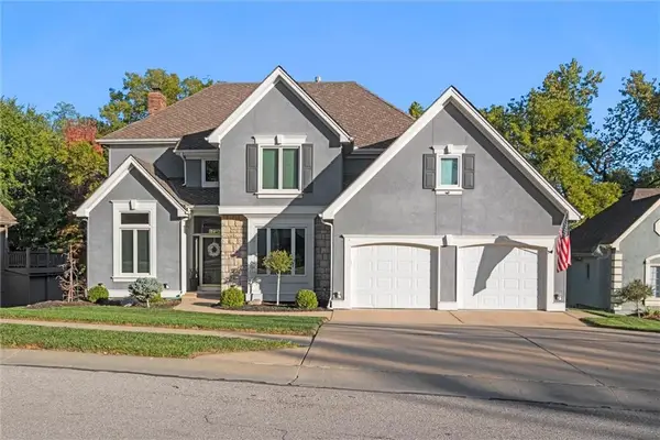 7808 NW Twilight Place, Parkville, MO 64152