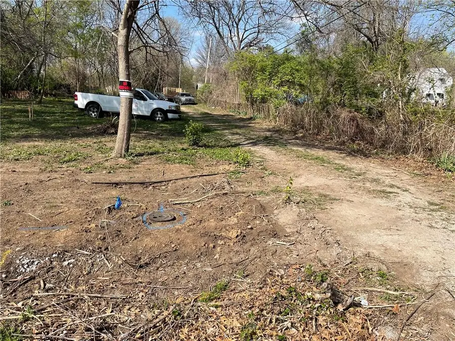 7814 E 86th Street, Raytown, MO 64138 - #2