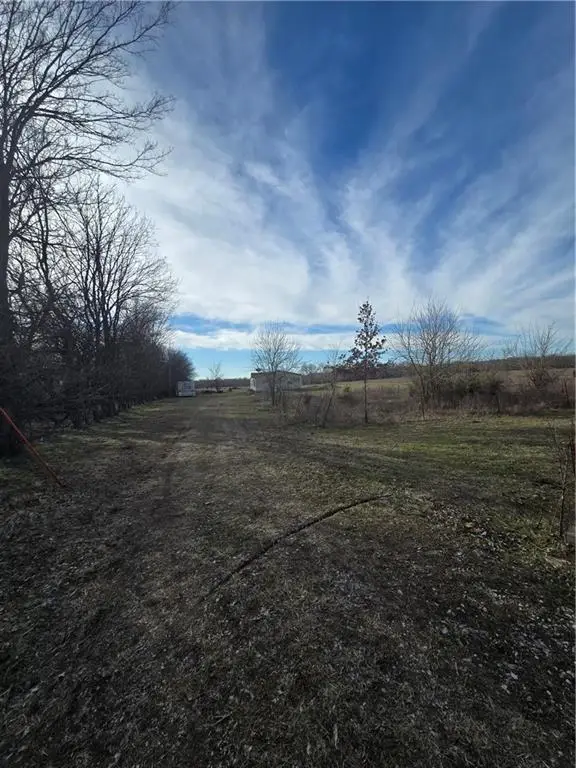 1104 Tomahawk Road, Mapleton, KS 66754 - Image #2