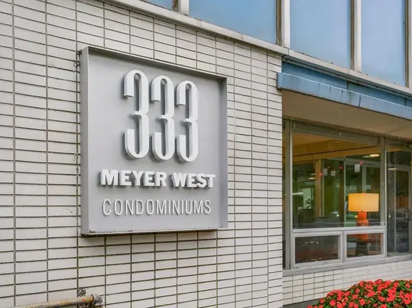 333 W Meyer Boulevard #1215, Kansas City, MO 64113