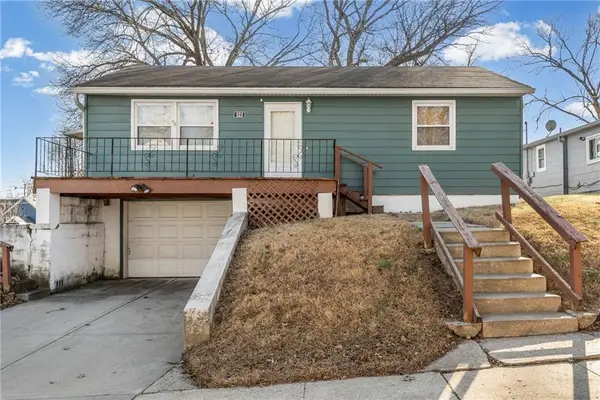 923 Kickapoo Street, Leavenworth, KS 66048