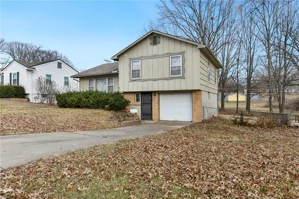 4729 Overton Avenue, Kansas City, MO 64133