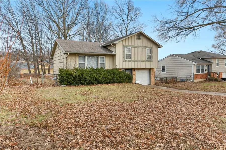 4729 Overton Avenue, Kansas City, MO 64133 - Image #2