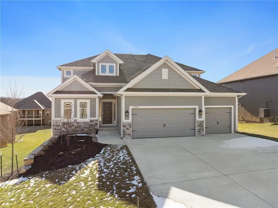 7009 NE 103rd Street, Kansas City, MO 64156 - #2