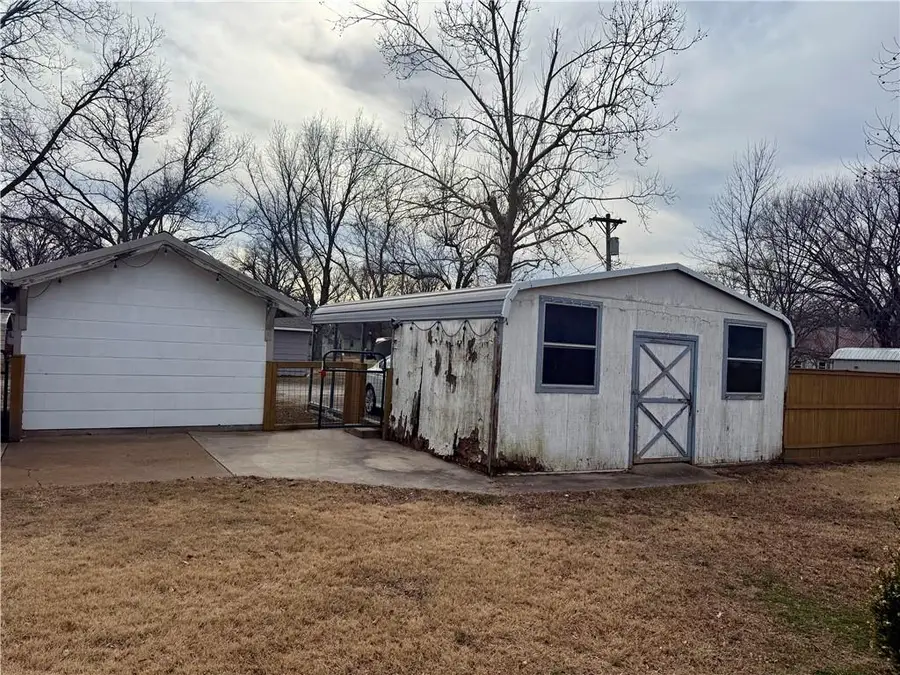 433 N Grant Street, Erie, KS 66733 - Image #2