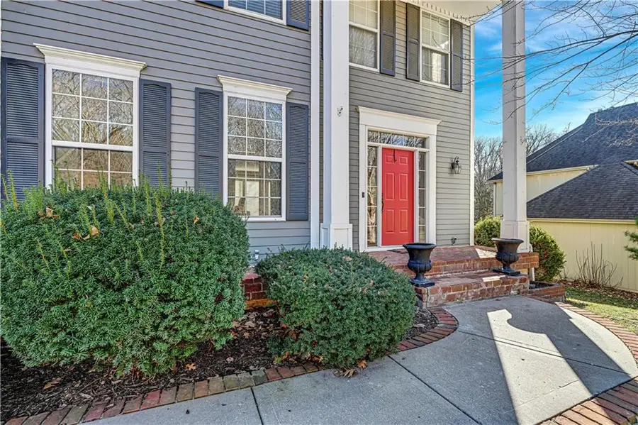 10119 River Hills Drive, Parkville, MO 64152 - Image #3