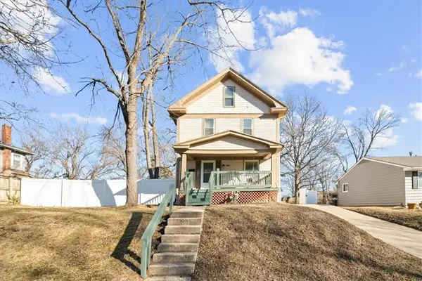 5829 Virginia Avenue, Kansas City, MO 64110