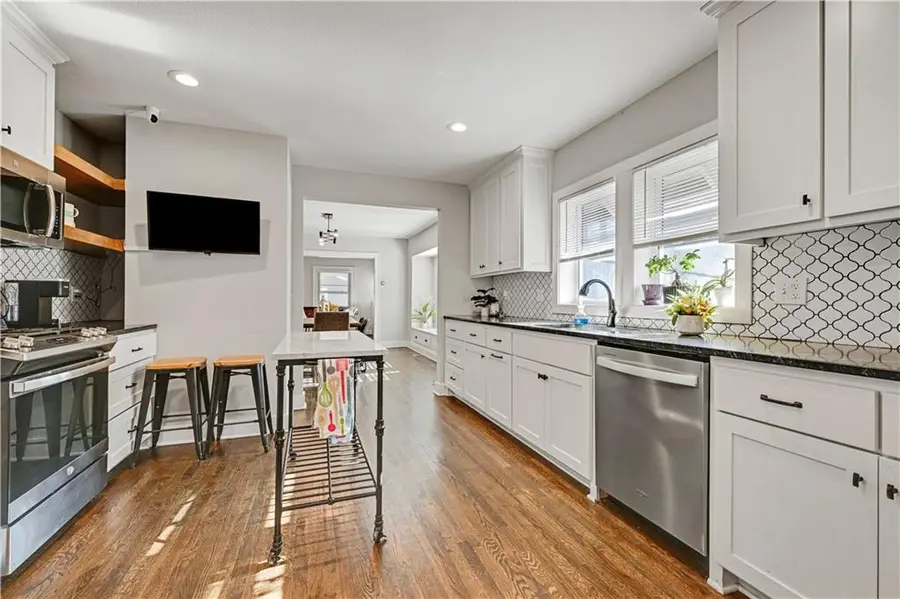 4428 Summit Street, Kansas City, MO 64111 - #2