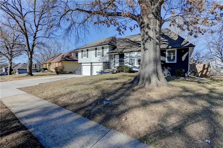 11104 E 83rd Terrace, Raytown, MO 64138 - Image #2