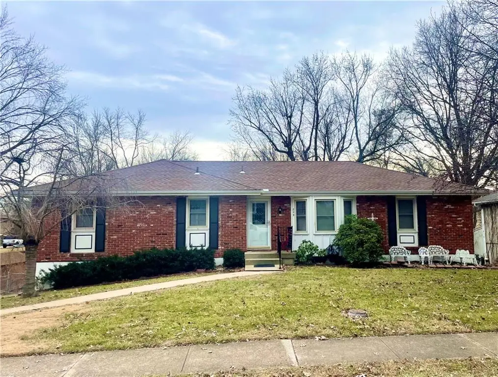 809 NE Cedar Street, Lees Summit, MO 64086 - #1