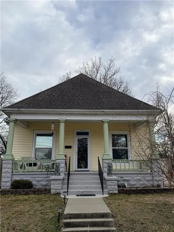 419 W Cherry Street, Nevada, MO 64772