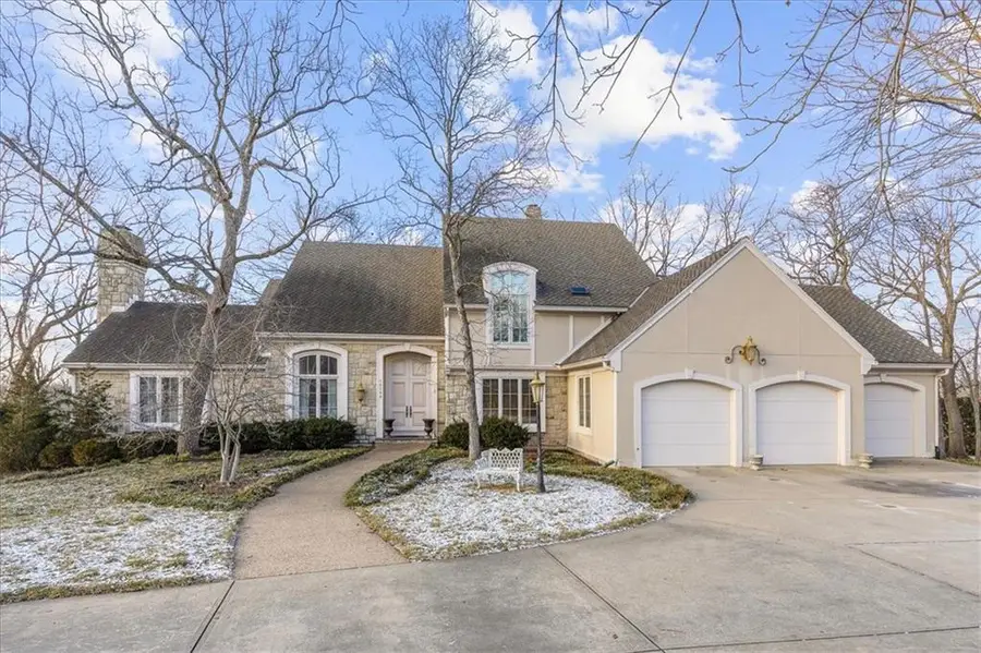 10580 S Glenview Lane, Olathe, KS 66061 - Image #2