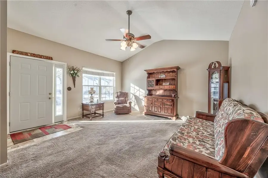 1861 Fall Creek Drive, Tonganoxie, KS 66086 - Image #3