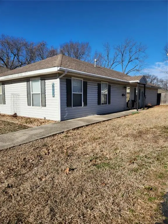 511 E Washington Street, Pittsburg, KS 66762 - Image #1