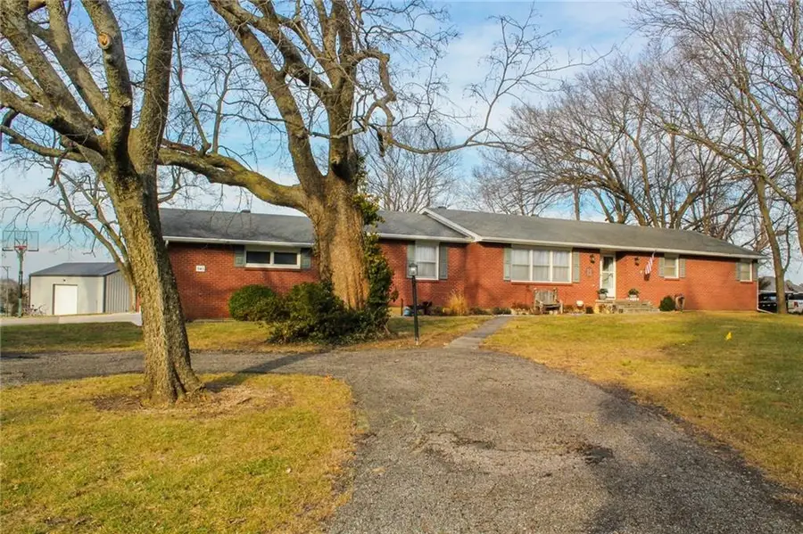 543 E Park Road, Garnett, KS 66032 - Image #2