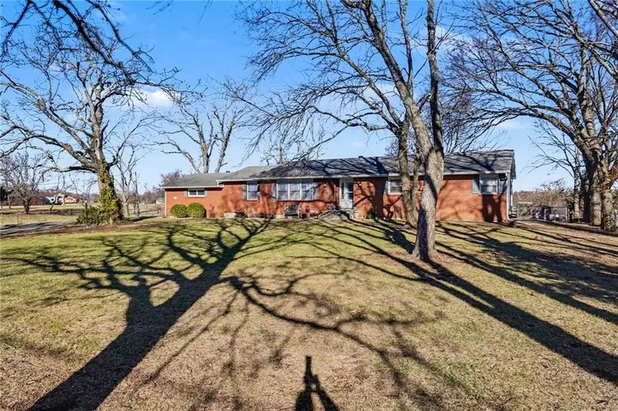 543 E Park Road, Garnett, KS 66032 - Image #3