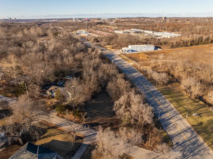 5046 Raytown Road, Kansas City, MO 64133 - #3