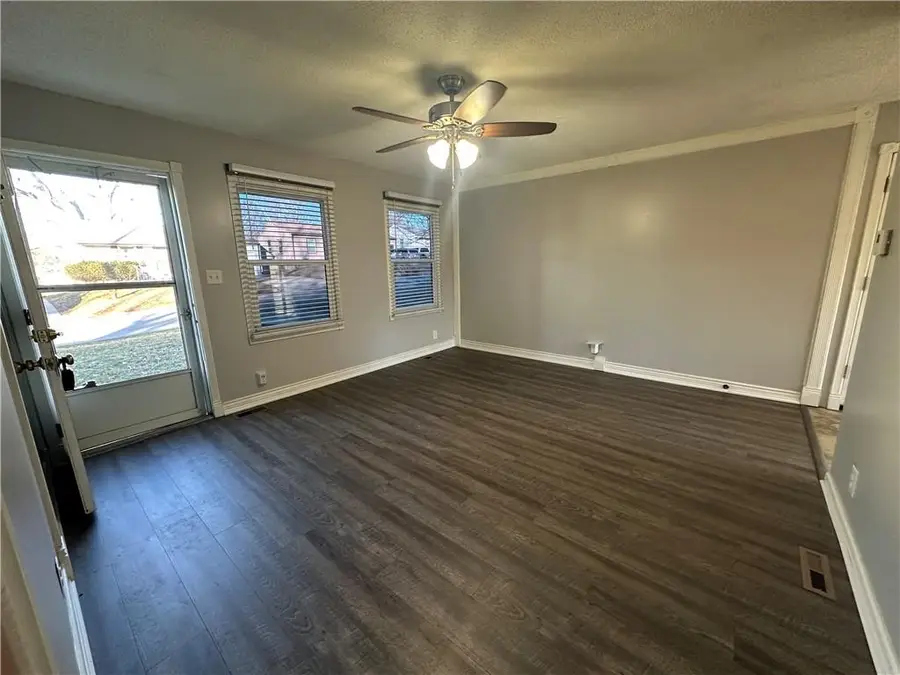 1319 S Crane Street, Independence, MO 64055 - Image #2