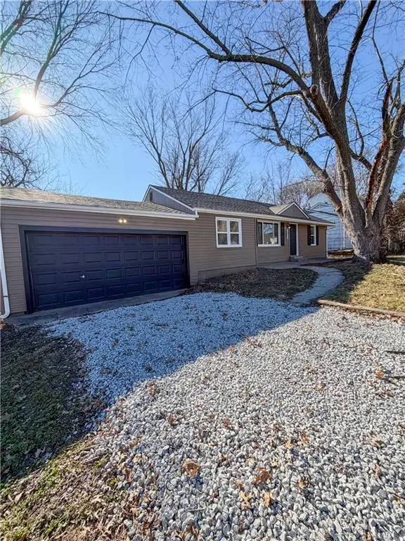 4823 NE 46th Street, Kansas City, MO 64117