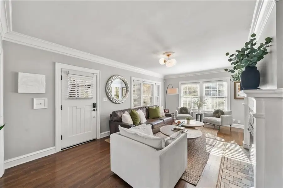 6430 Wyandotte Street, Kansas City, MO 64113 - Image #3