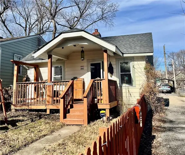 202 E 80th Terrace, Kansas City, MO 64114