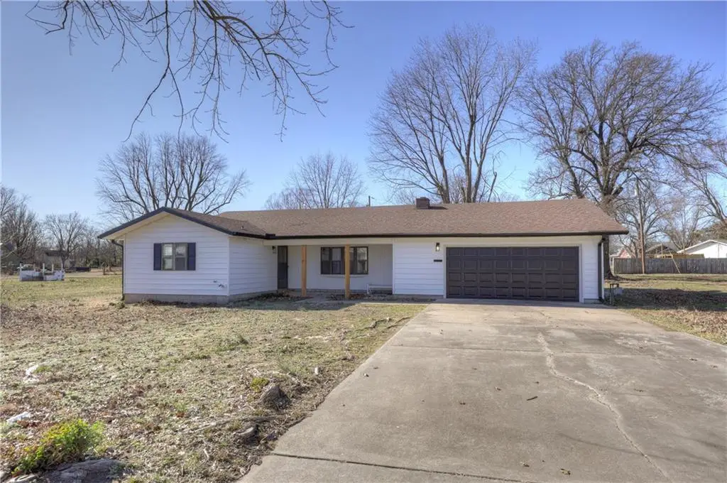 425 N Idaho Avenue, Columbus, KS 66725 - Image #1