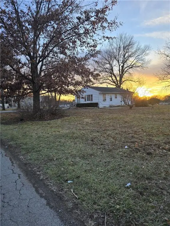 12406 3rd Street, Grandview, MO 64030