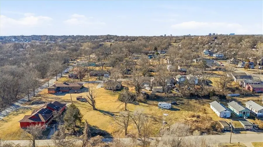 5218 Indiana Avenue, Kansas City, MO 64130 - Image #2