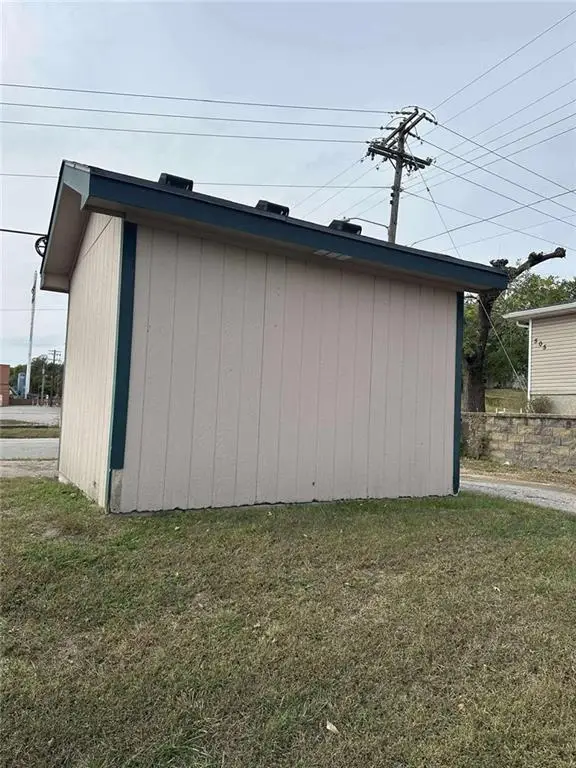 2421 Messanie Street, Saint Joseph, MO 64501 - #3