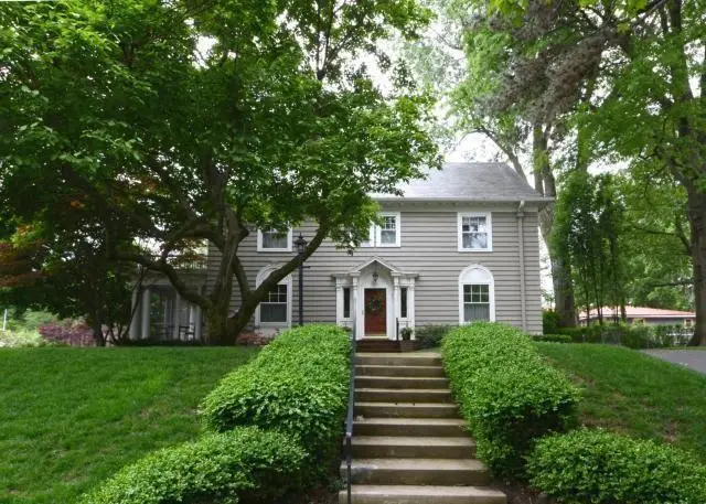 401 W 57 Terrace, Kansas City, MO 64113 - Image #1