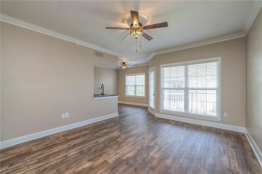 11614 Tomahawk Creek Parkway #I, Leawood, KS 66211 - Image #2