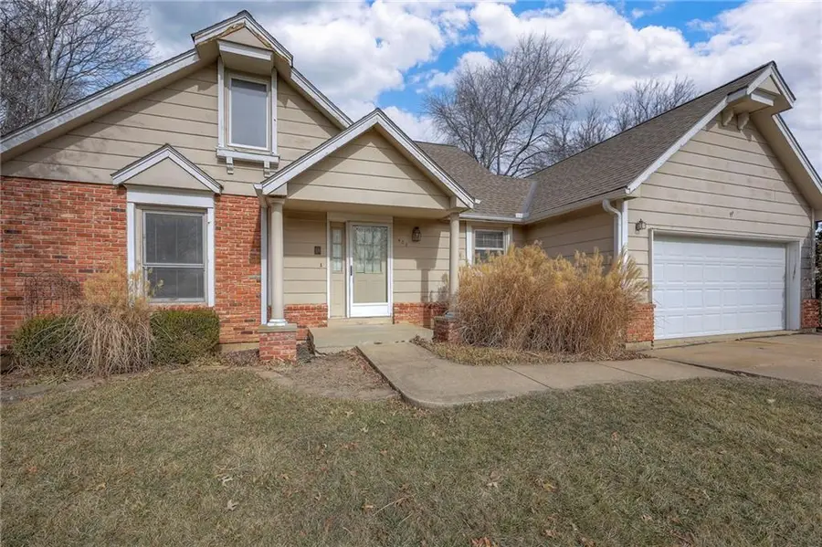 408 NE Deerfield Court, Lees Summit, MO 64086 - #3
