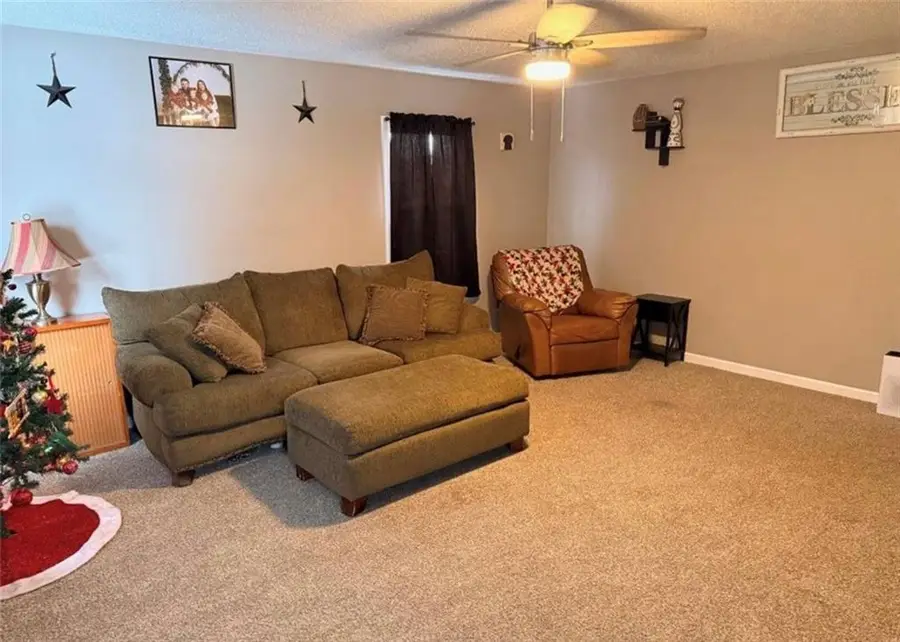 1205 Alexander Street, Chillicothe, MO 64601 - #2