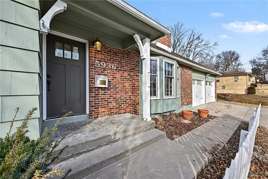 5936 Laurel Avenue, Raytown, MO 64133 - Image #3