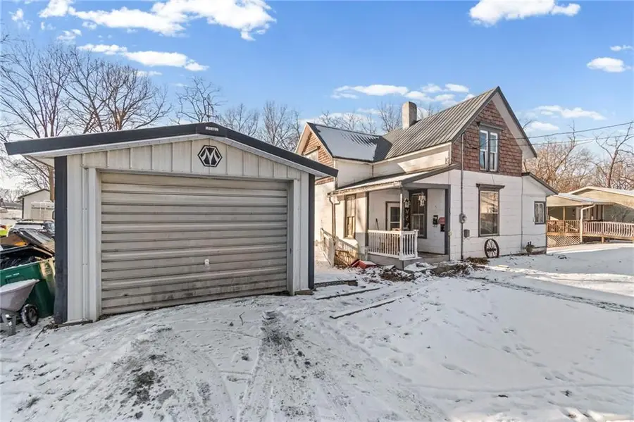 304 S 20th Street, Bethany, MO 64424 - #2