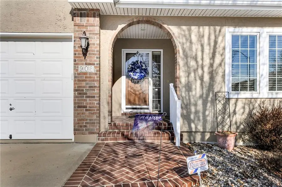 908 SW Olympia Court, Lees Summit, MO 64082 - Image #2