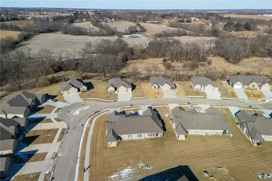 4905 Stonebridge Drive W, Saint Joseph, MO 64505 - #3