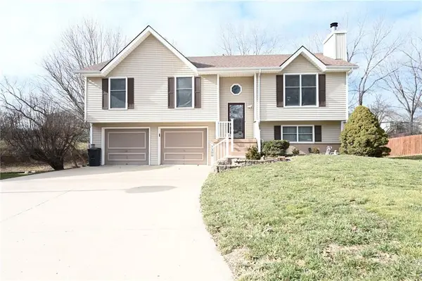 7300 Chaddy Circle, Pleasant Valley, MO 64068