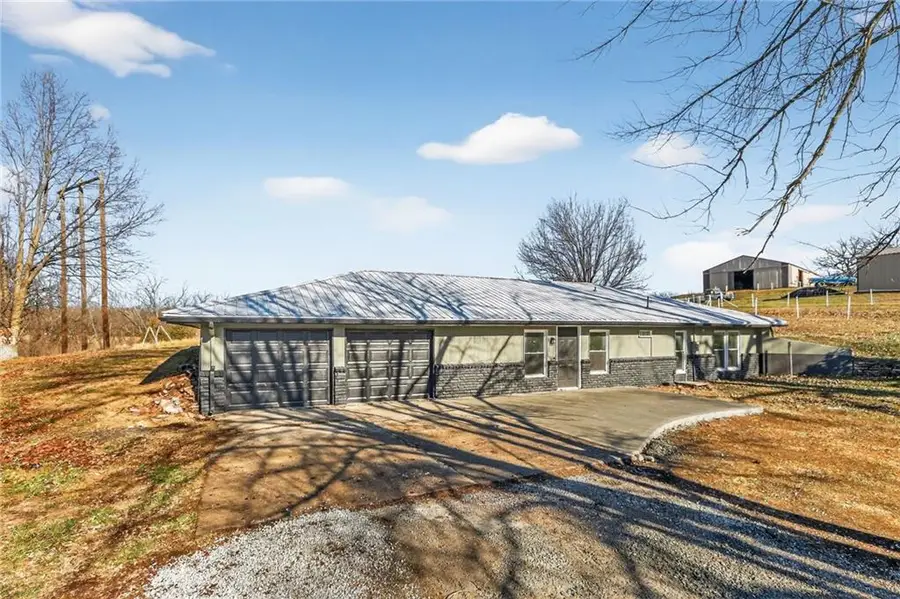 28200 NE 160th Street, Excelsior Springs, MO 64024 - Image #3