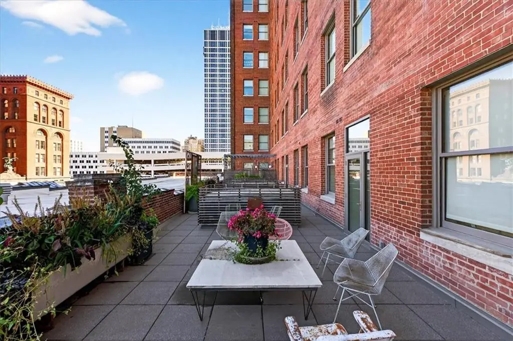 912 Baltimore Avenue #401/402, Kansas City, MO 64105 - Image #1
