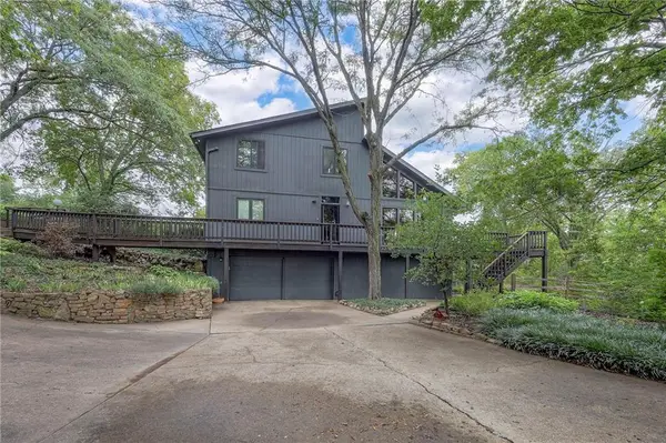 1606 Cypress Point Drive, Lawrence, KS 66047