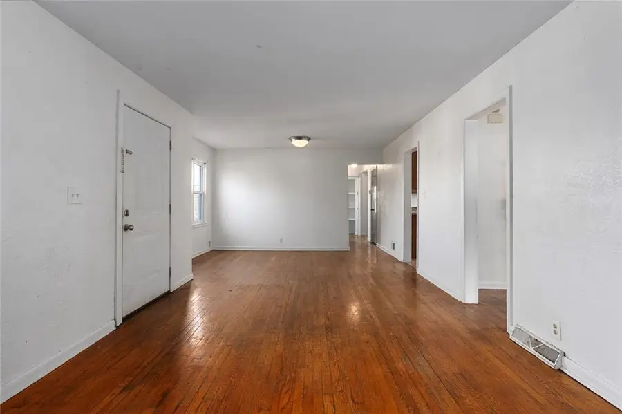 7923 James A Reed Road, Kansas City, MO 64138 - Image #3