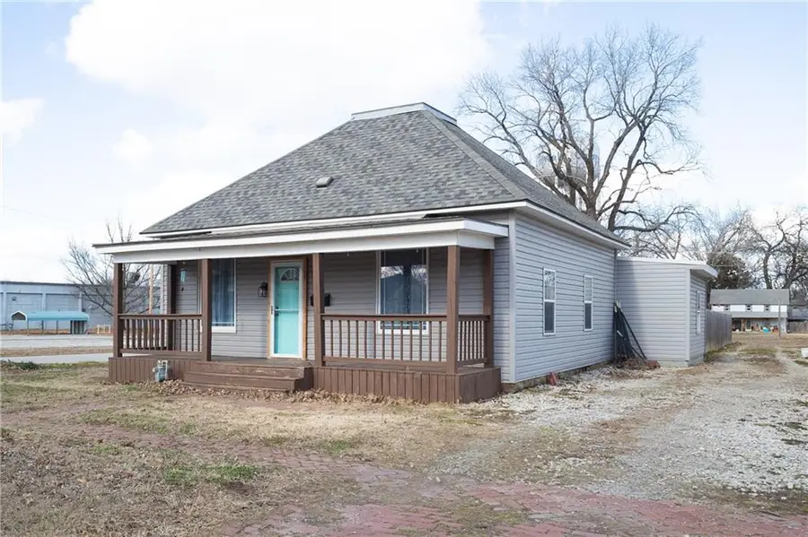 300 E 3rd Street, Cherryvale, KS 67335 - #2