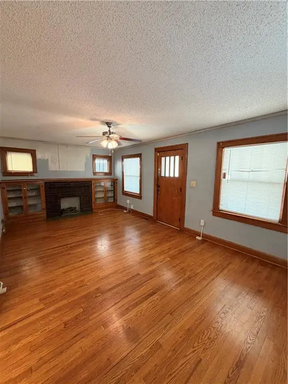 336 N 18th Street, Kansas City, KS 66102 - #2