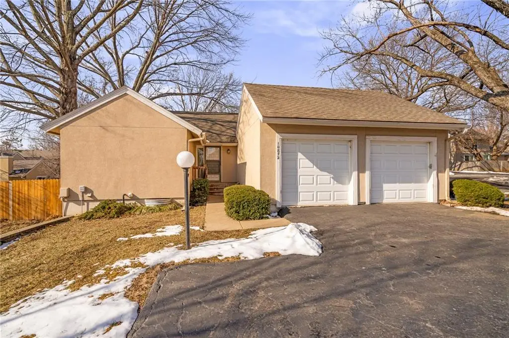 10872 Bradshaw Street, Overland Park, KS 66210 - Image #1